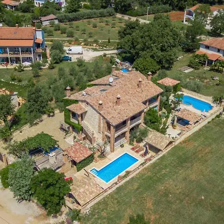 - Porec 1 * Nova Vas (Porec)