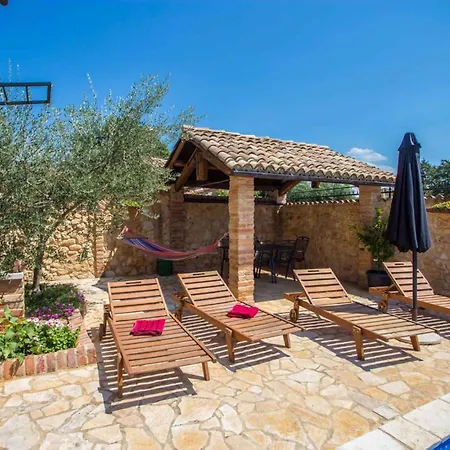 - Porec 1 * Nova Vas (Porec)