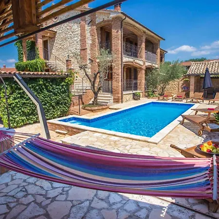 - Porec 1