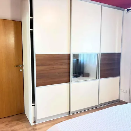 Апартаменты - Porec 1 *