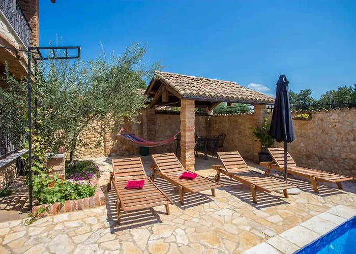 - Porec 1 * Nova Vas (Porec)